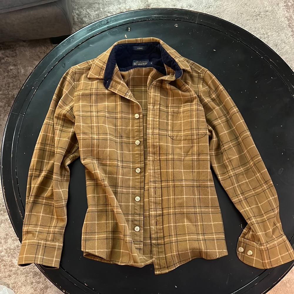 Pendleton Brown Tan 100% Wool Button Down Shirt Size Medium. Amazing condition